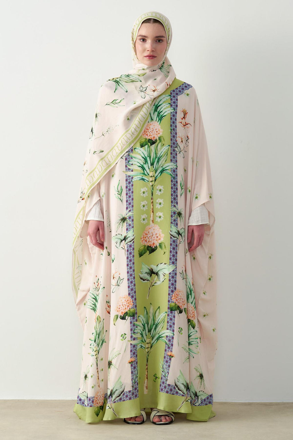 Floss kaftan powder set